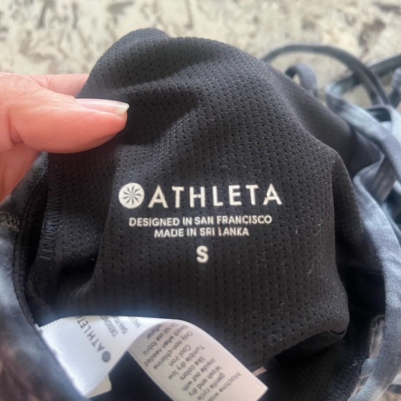 Cute and soft strappy Athleta brand size small sports bra - Picture 2 of 3